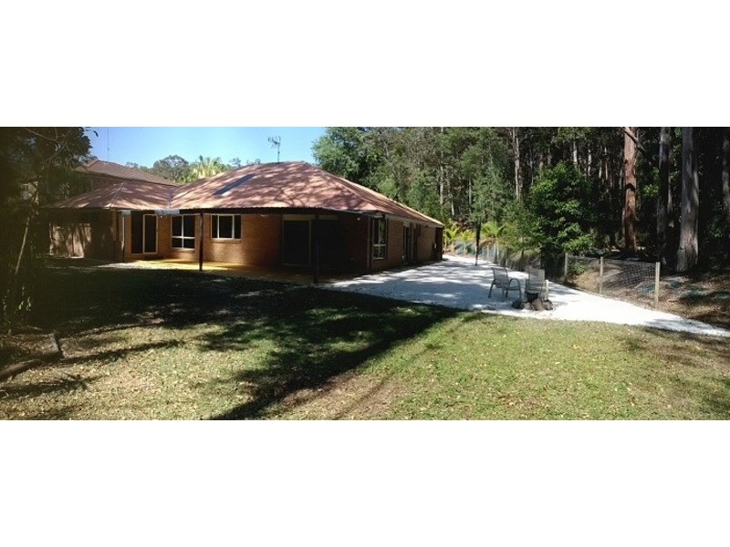 12 BREYNIA CT, Elanora QLD 4221