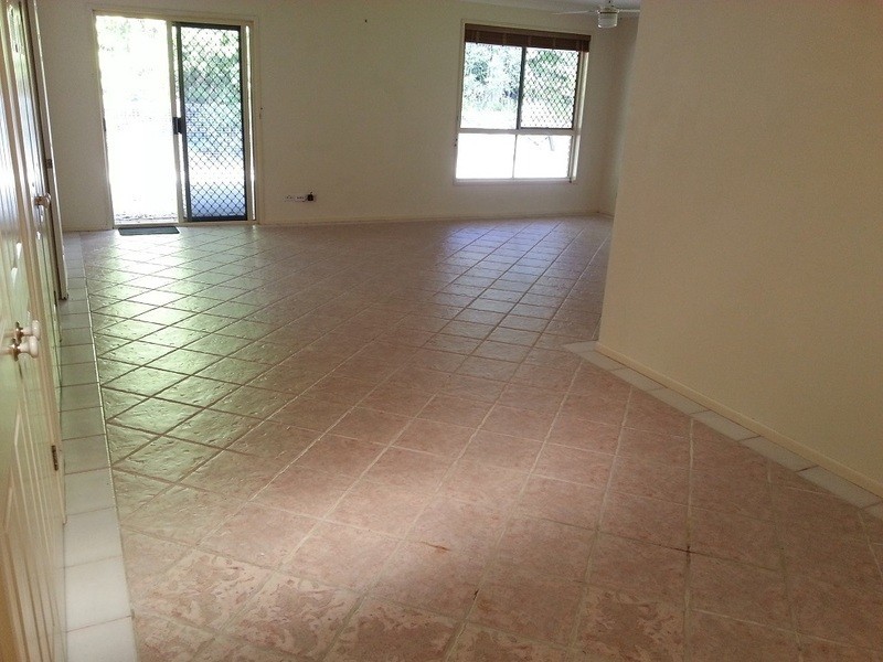 12 BREYNIA CT, Elanora QLD 4221