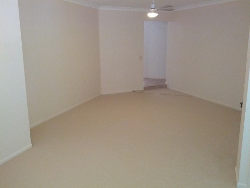 12 BREYNIA CT, Elanora QLD 4221