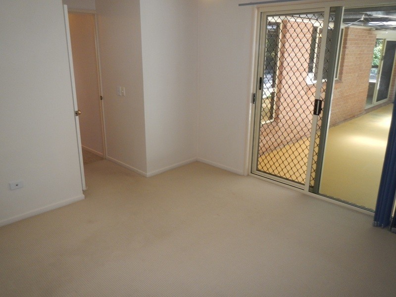 12 BREYNIA CT, Elanora QLD 4221