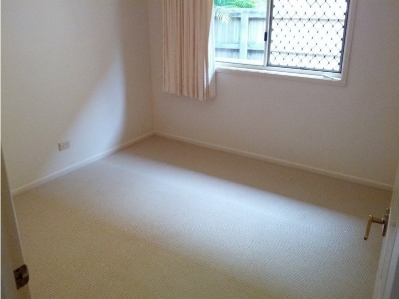 12 BREYNIA CT, Elanora QLD 4221