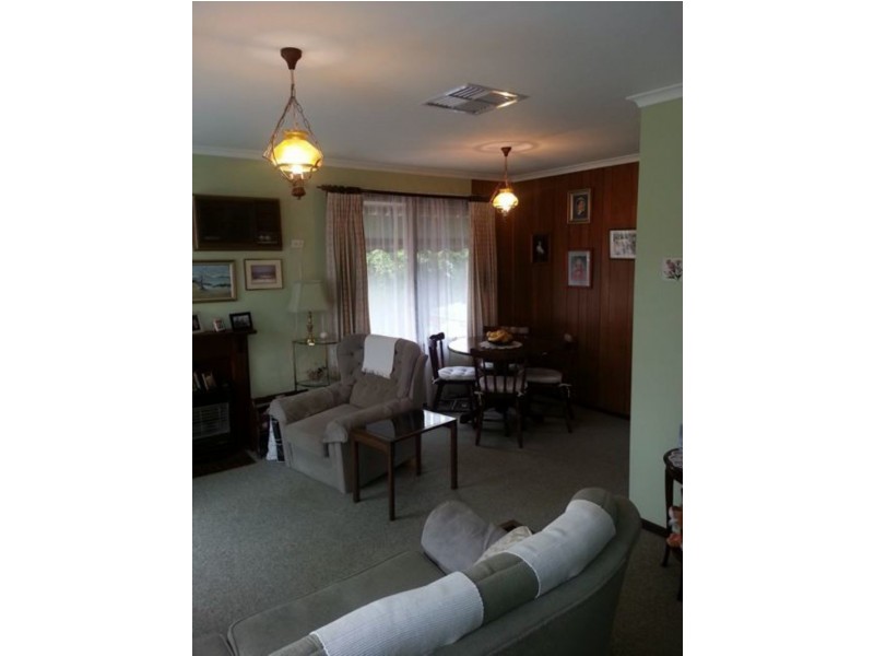 17 Beacon Cres, Seaford SA 5169