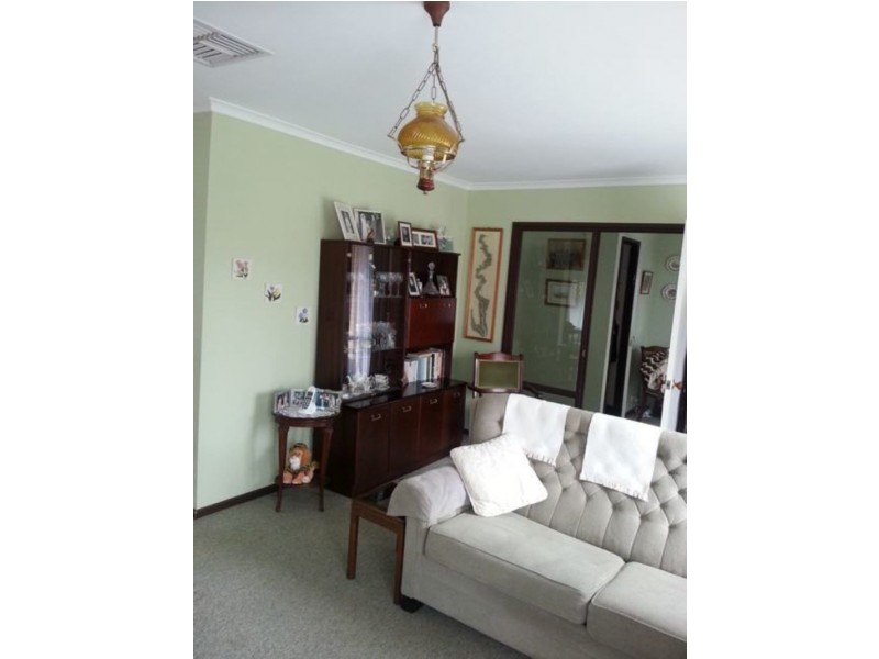 17 Beacon Cres, Seaford SA 5169