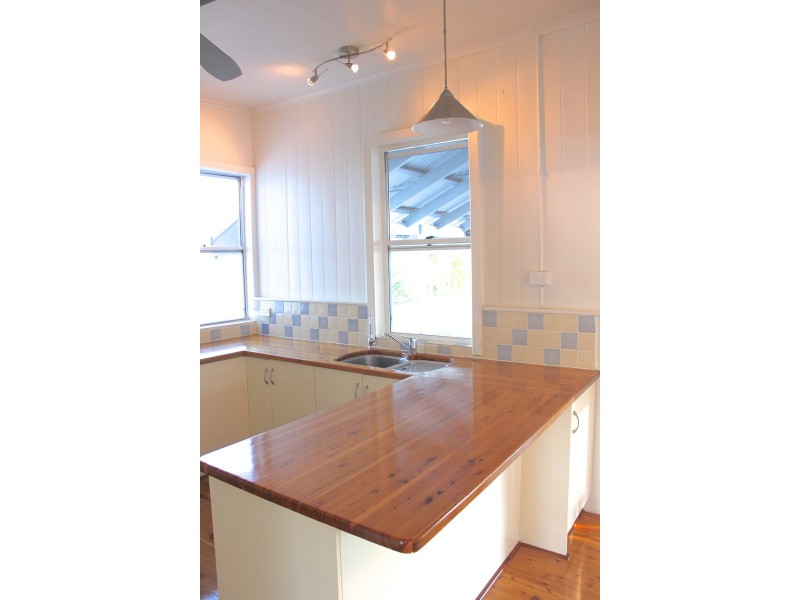 14 Base St, Victoria Point QLD 4165