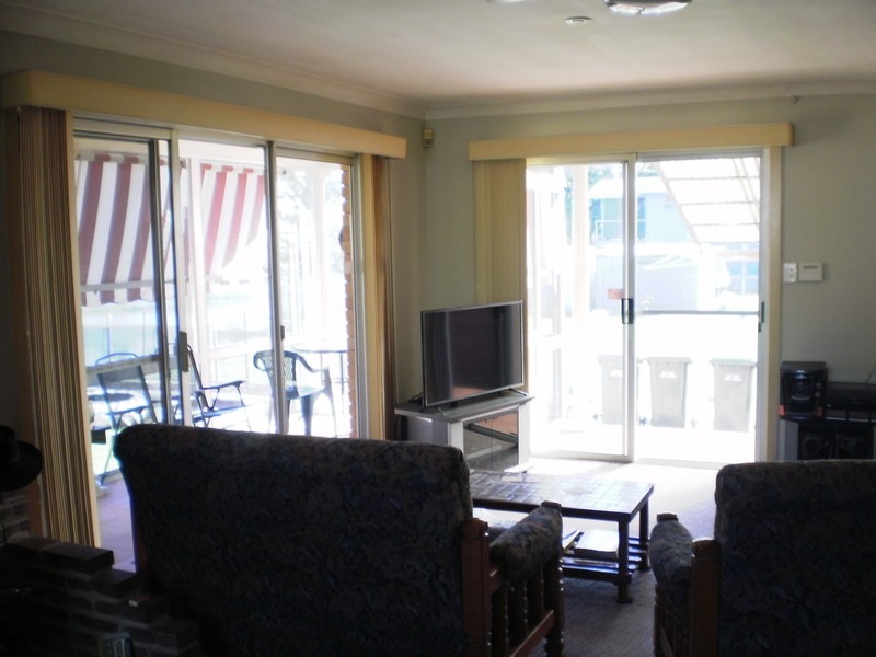 7 Marina Crescent, Urunga NSW 2455