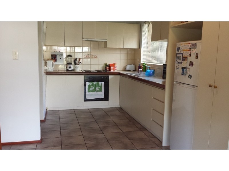 12 Ross Place, Thornlie WA 6108