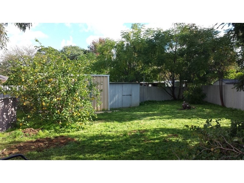 12 Ross Place, Thornlie WA 6108