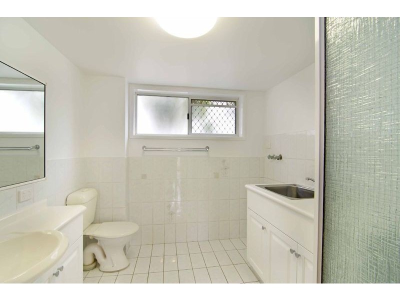 2/11 Fourteenth Ave, Palm Beach QLD 4221