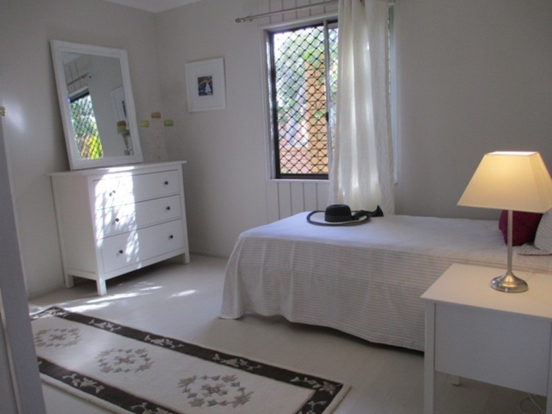 8 Winbin Cres, Gwandalan NSW 2259