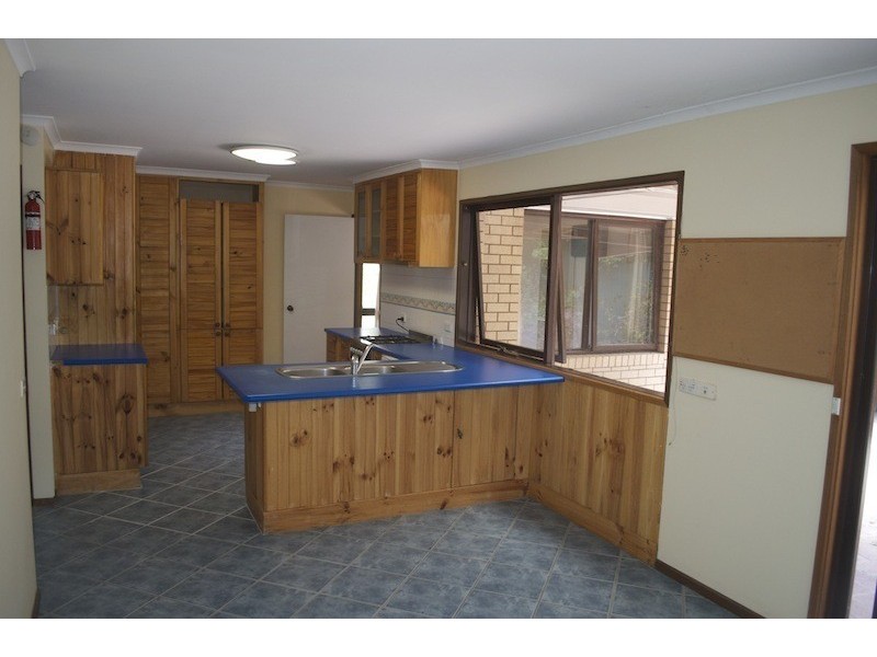 664 Pearsall Street, Lavington NSW 2641