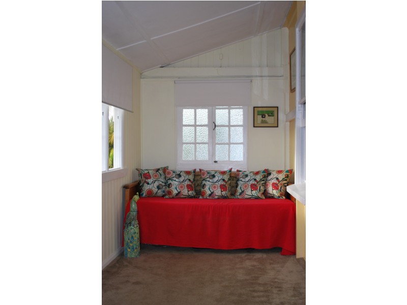 93 Clayton Street, Sandgate QLD 4017