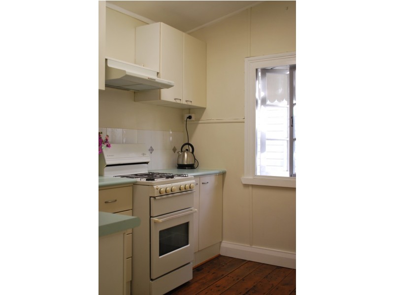 93 Clayton Street, Sandgate QLD 4017