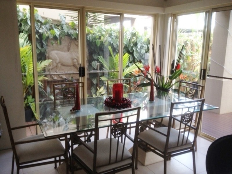 8113 Magnolia Gardens Court, Hope Island QLD 4212