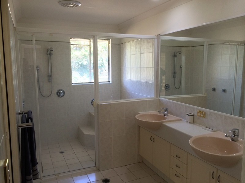 8113 Magnolia Gardens Court, Hope Island QLD 4212