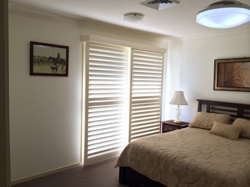 8113 Magnolia Gardens Court, Hope Island QLD 4212