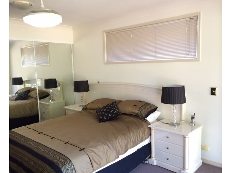 8113 Magnolia Gardens Court, Hope Island QLD 4212