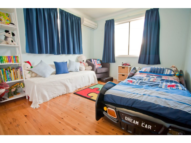 143 Woodbury Dr, South Kolan QLD 4670
