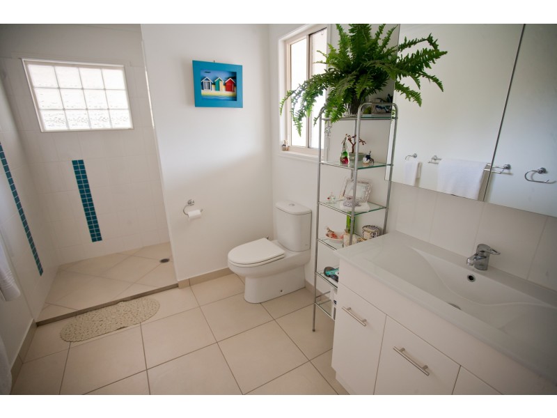 143 Woodbury Dr, South Kolan QLD 4670
