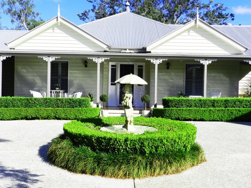 79 Woodward Pl, Pullenvale QLD 4069