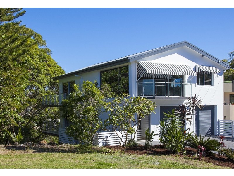 2 Albany Ave, Currumbin QLD 4223