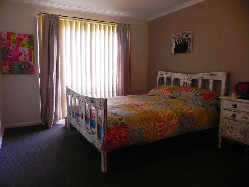 16 Beacon Cres, Seaford SA 5169