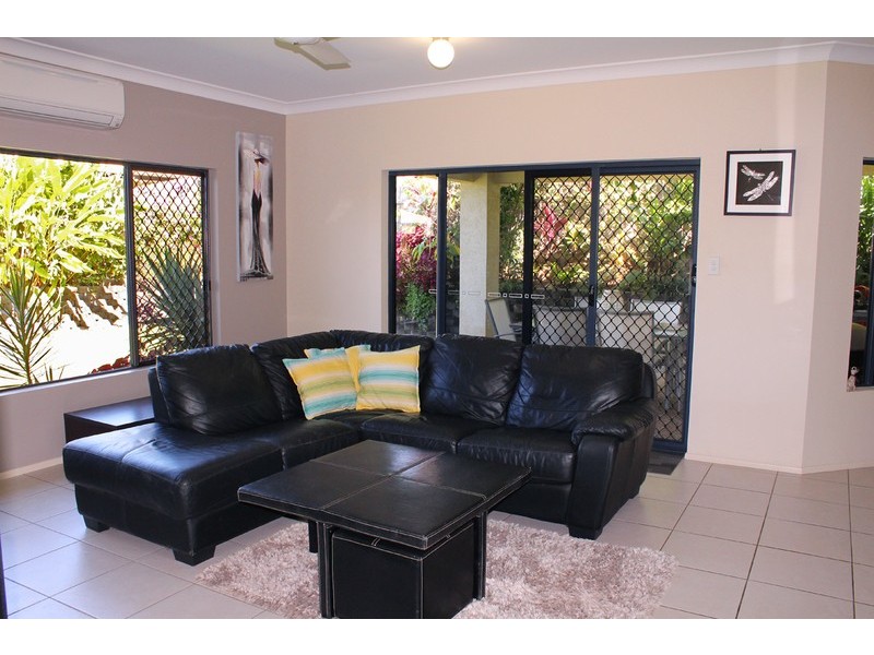 15 Conway Close, Bentley Park QLD 4869