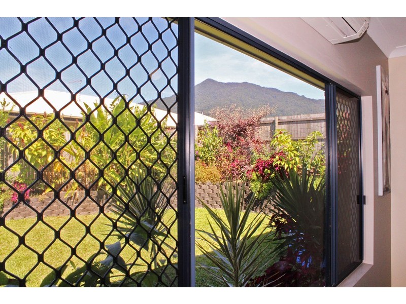 15 Conway Close, Bentley Park QLD 4869