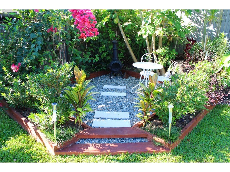 15 Conway Close, Bentley Park QLD 4869