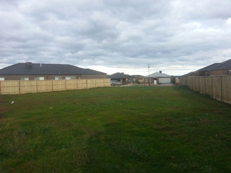 2 Bellata Court, Brookfield VIC 3338