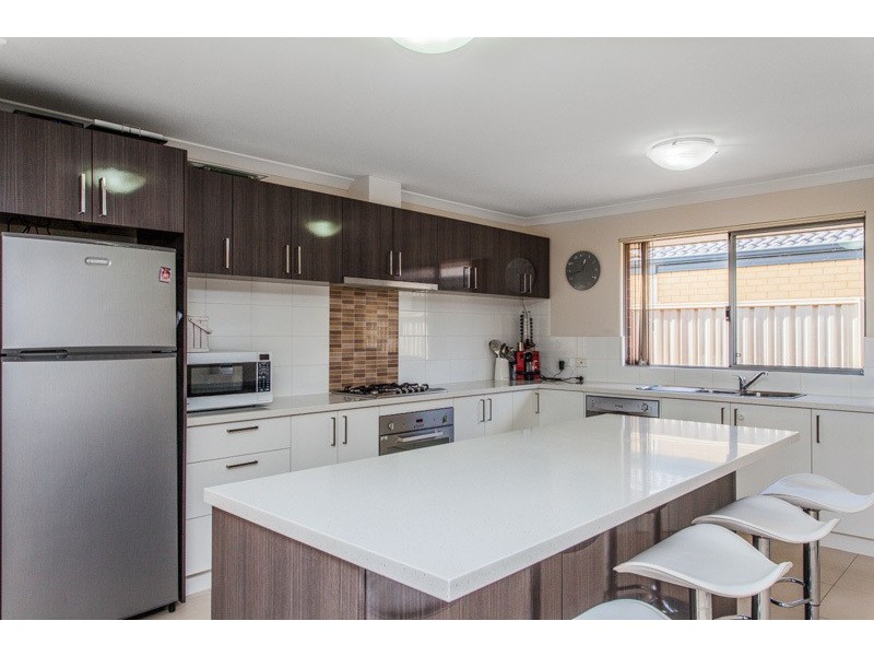 19 Brunswick St, Secret Harbour WA 6173