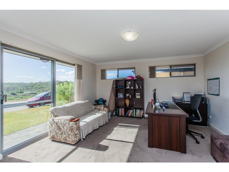 19 Brunswick St, Secret Harbour WA 6173