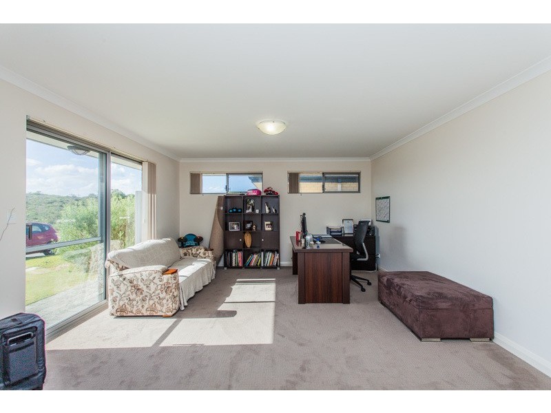 19 Brunswick St, Secret Harbour WA 6173