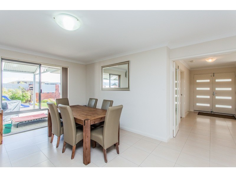 19 Brunswick St, Secret Harbour WA 6173