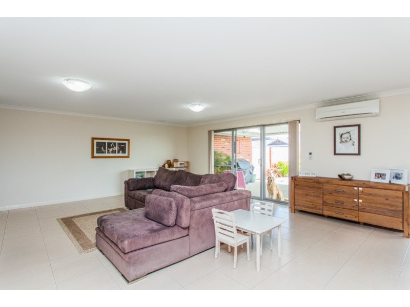 19 Brunswick St, Secret Harbour WA 6173