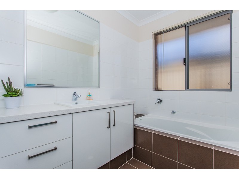 19 Brunswick St, Secret Harbour WA 6173