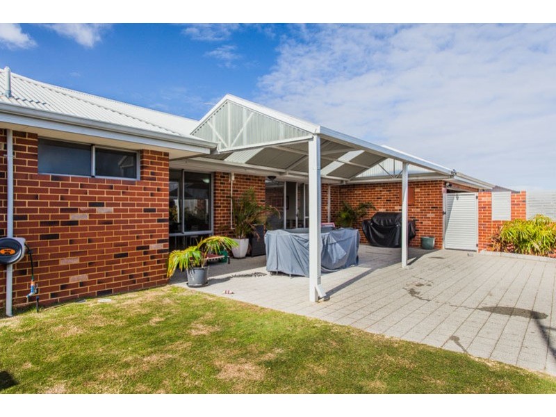 19 Brunswick St, Secret Harbour WA 6173