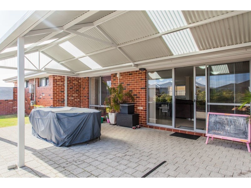 19 Brunswick St, Secret Harbour WA 6173