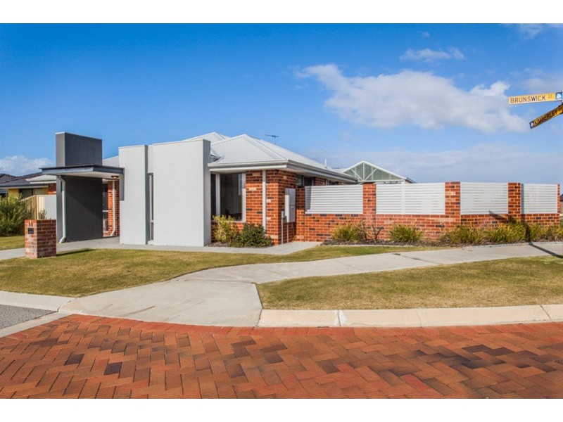 19 Brunswick St, Secret Harbour WA 6173