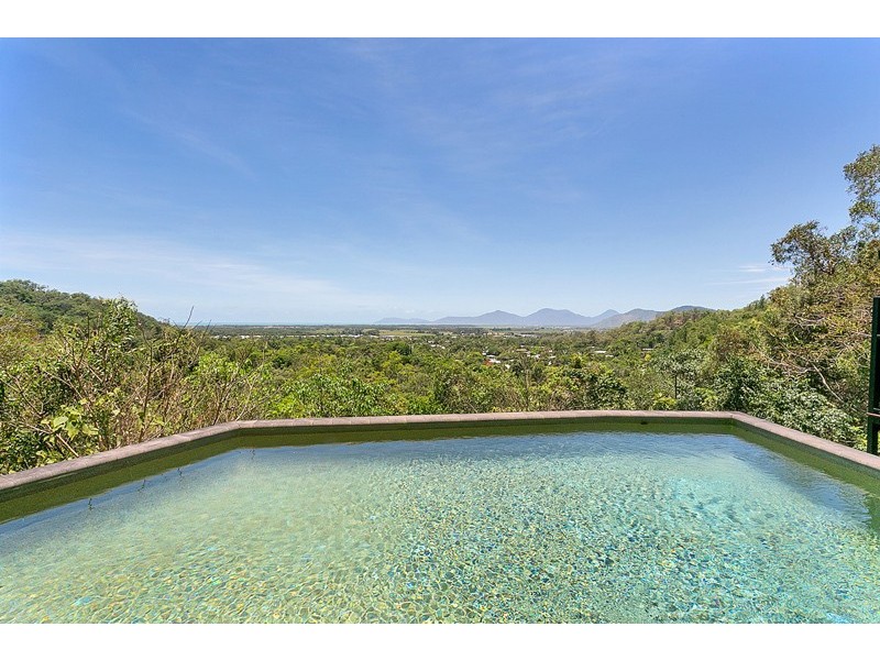 10 -12 Chatham Terrace, Smithfield QLD 4878