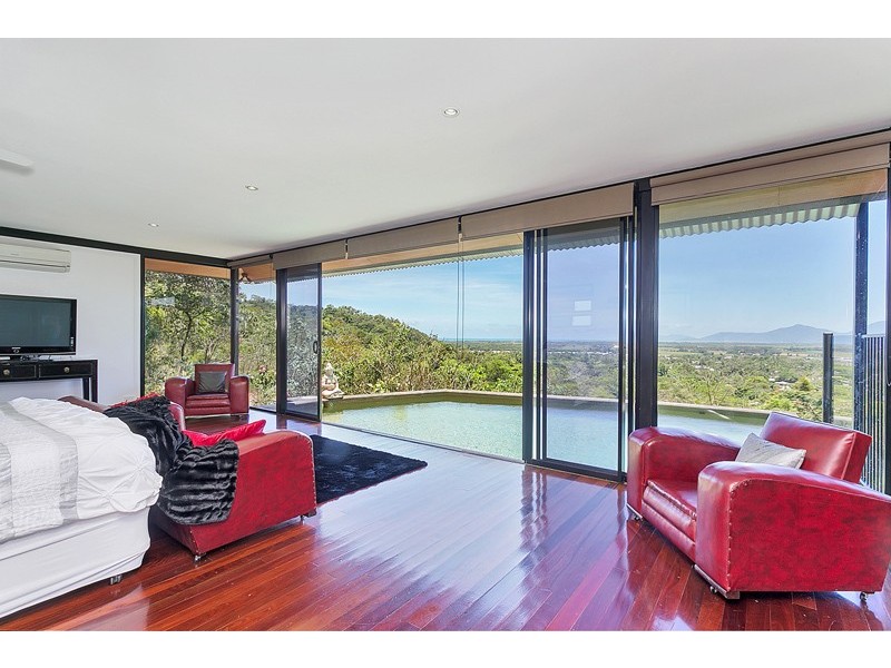 10 -12 Chatham Terrace, Smithfield QLD 4878