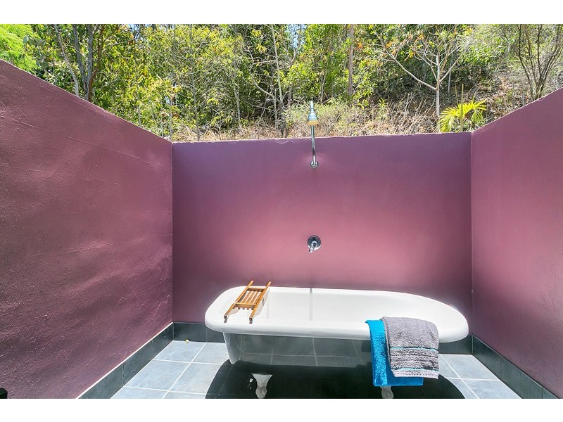 10 -12 Chatham Terrace, Smithfield QLD 4878