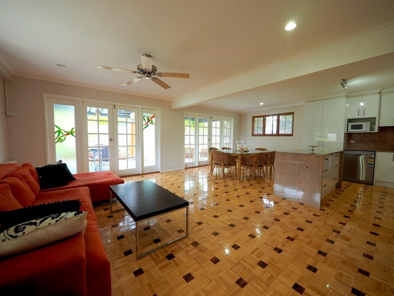 95-97 Cochrane St, Camira QLD 4300