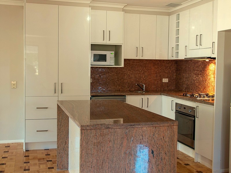 95-97 Cochrane St, Camira QLD 4300
