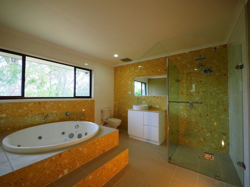95-97 Cochrane St, Camira QLD 4300