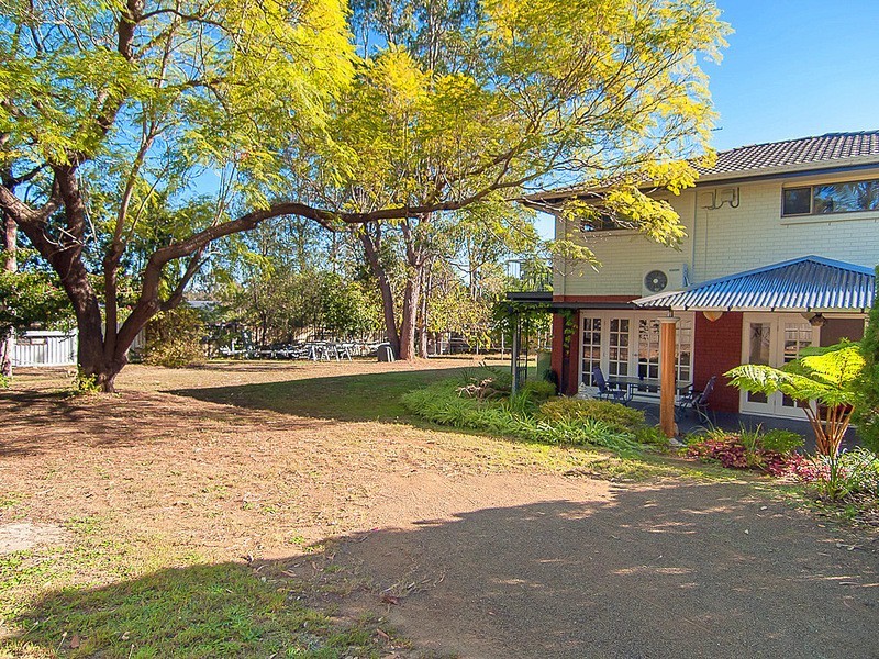95-97 Cochrane St, Camira QLD 4300