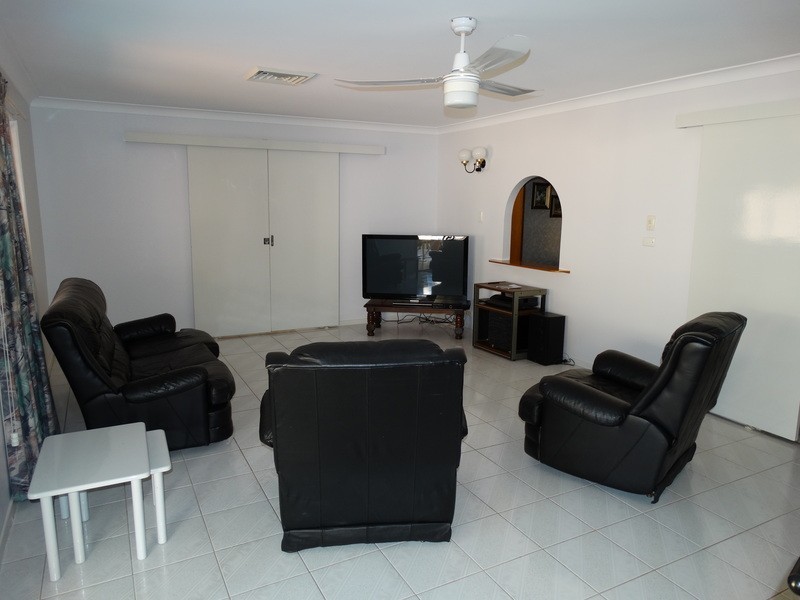 9 Tanis St, Eight Mile Plains QLD 4113