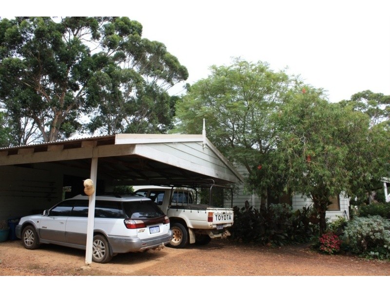 182 Station Road, Nornalup WA 6333