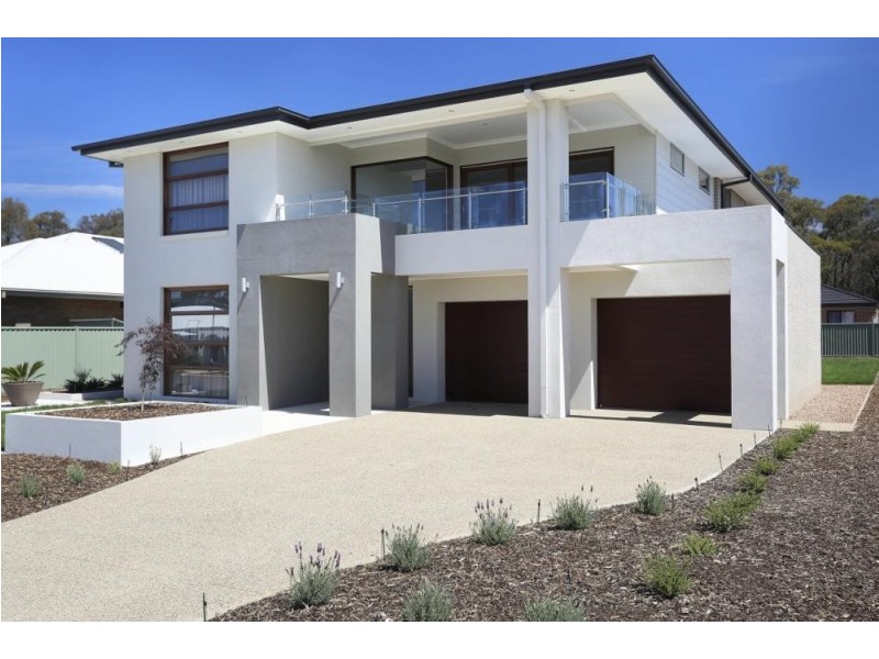 12 McConnell Drive, Junortoun VIC 3551