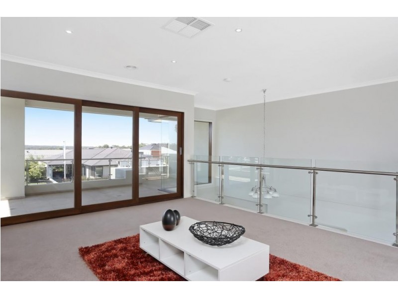 12 McConnell Drive, Junortoun VIC 3551