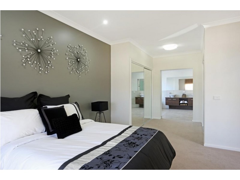 12 McConnell Drive, Junortoun VIC 3551